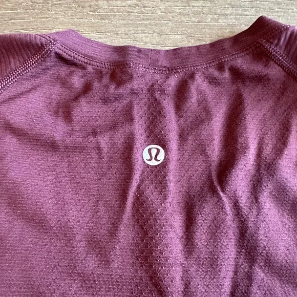 Lululemon Swiftly Tech Short Sleeve in
Cassis Maroon color size 16 - Picture 7 of 10